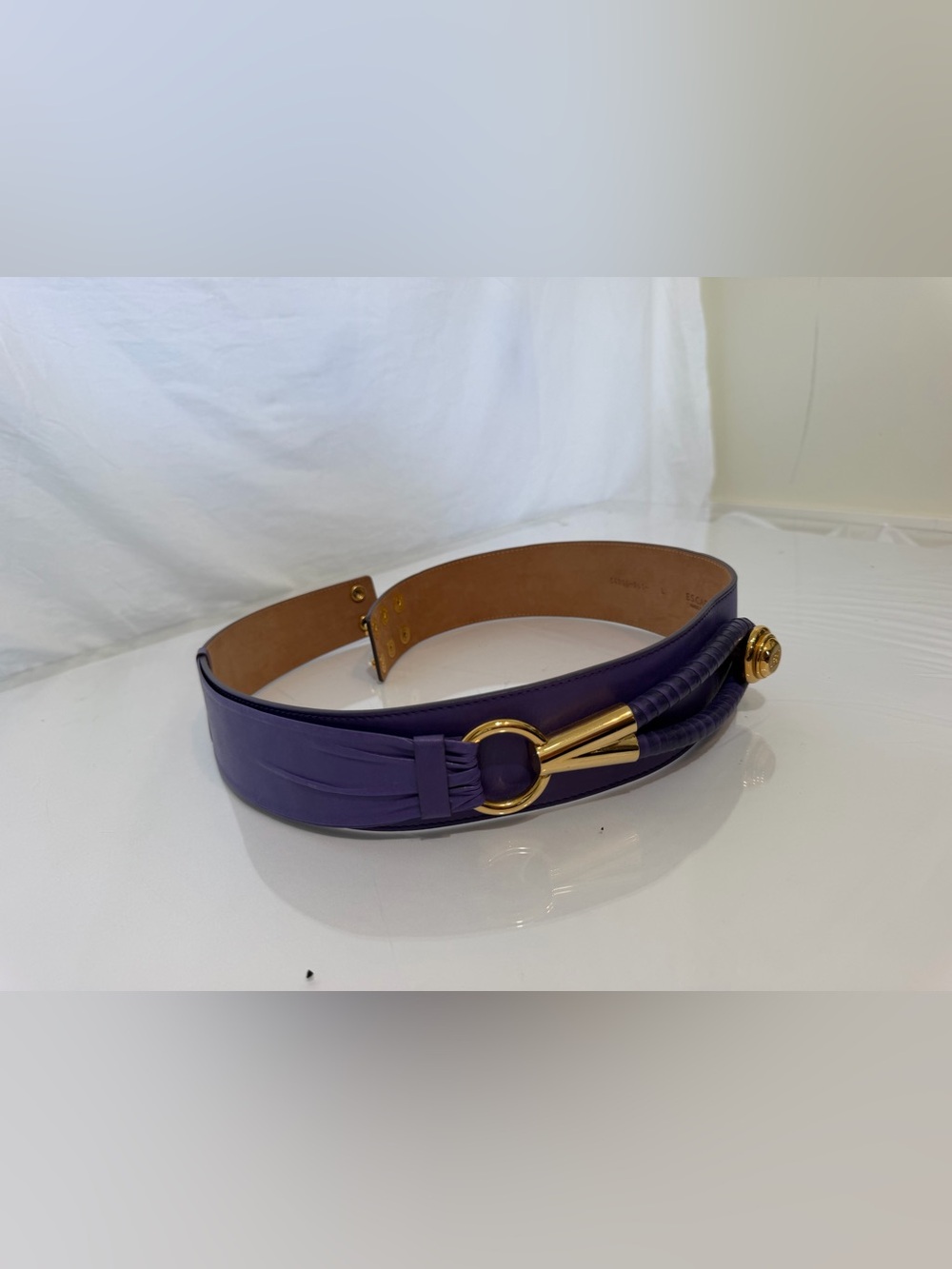 Escada Vintage Purple Leather Wide Belt Gold Hardware Made in Italy Size Large - Picture 6 of 12